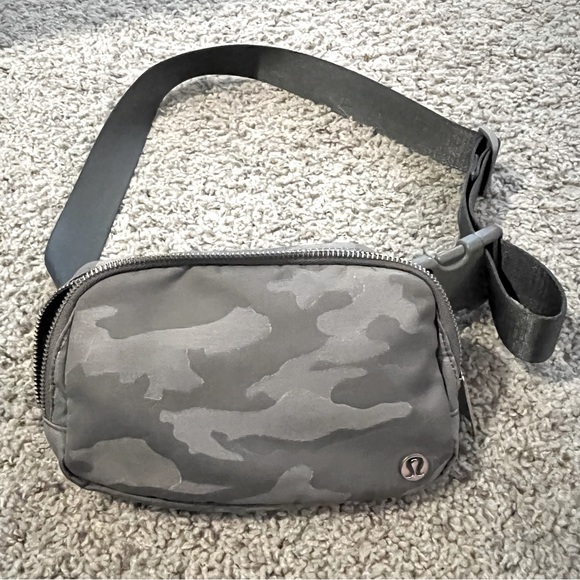 Ultra rare lululemon Grey Camo belt bag